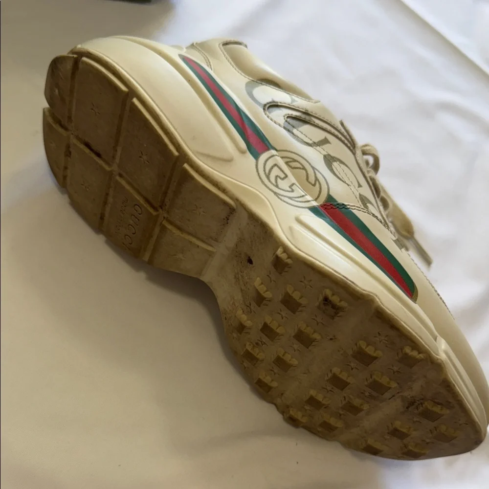 Gucci
Rhyton Gucci Logo Leather Sneaker - Picture 5 of 10